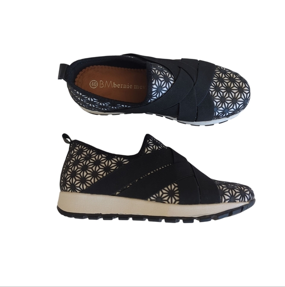 BM Bernie Mev Mary Jane Flats EU 40 Black White Lightweight Flexible - Picture 3 of 16